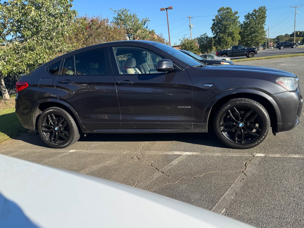 Photo 5 of this BMW X4