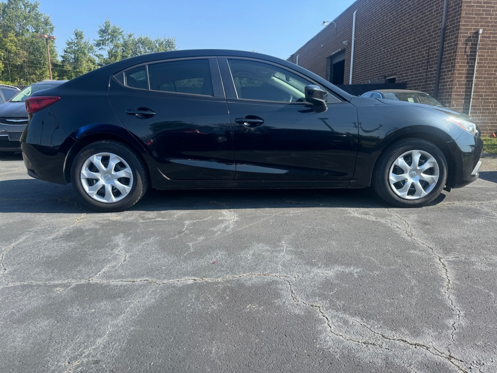 Photo 5 of this MAZDA 3