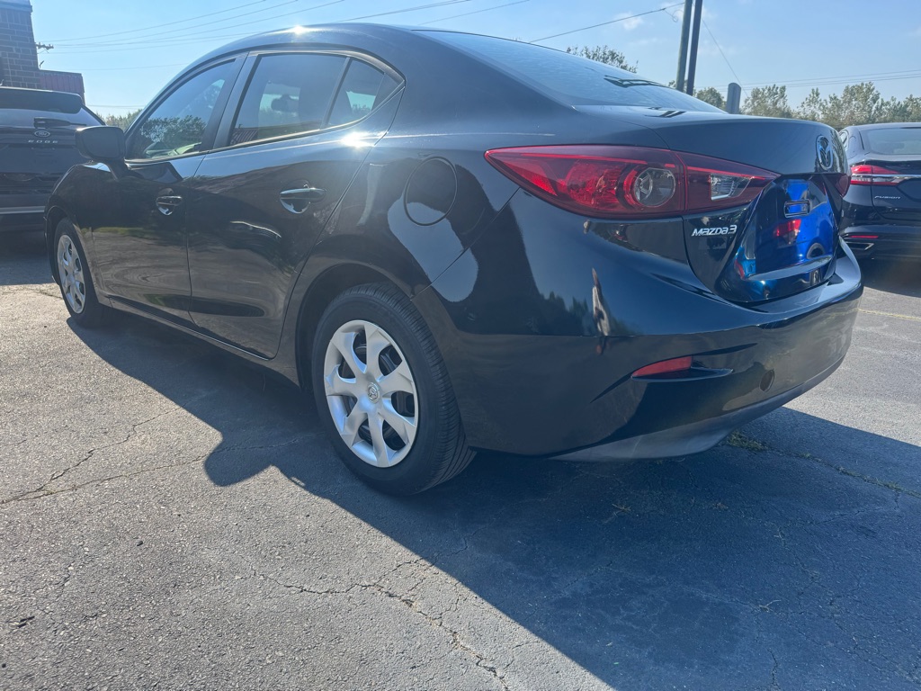 Photo 8 of this MAZDA 3