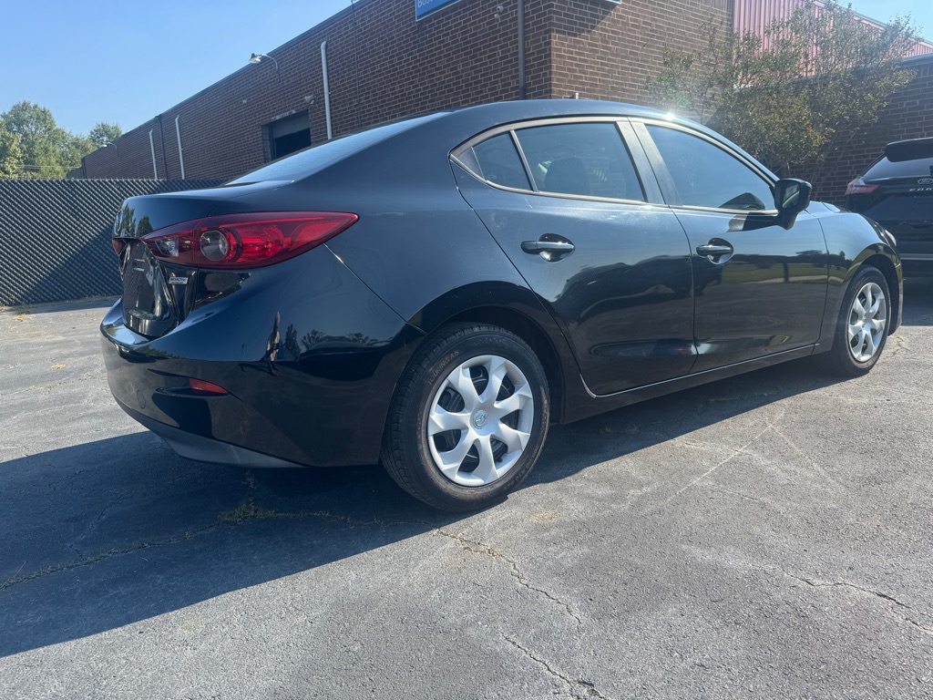 Photo 6 of this MAZDA 3