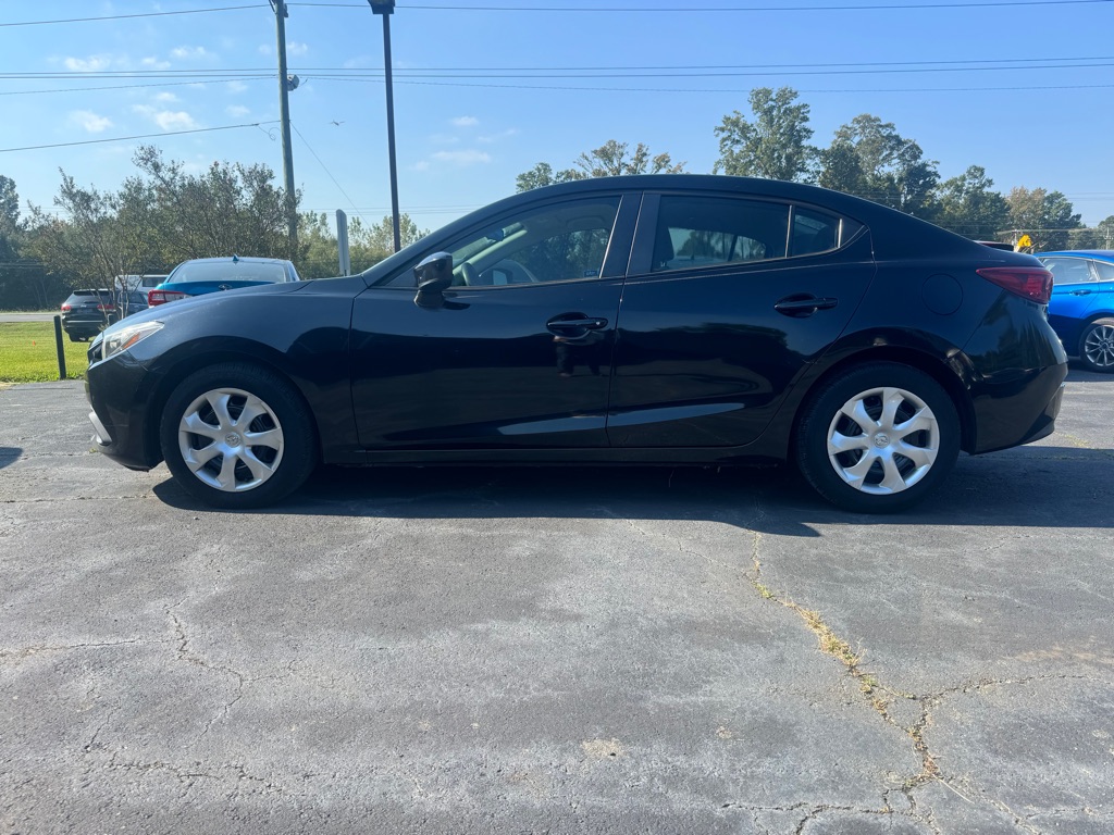 Photo 9 of this MAZDA 3