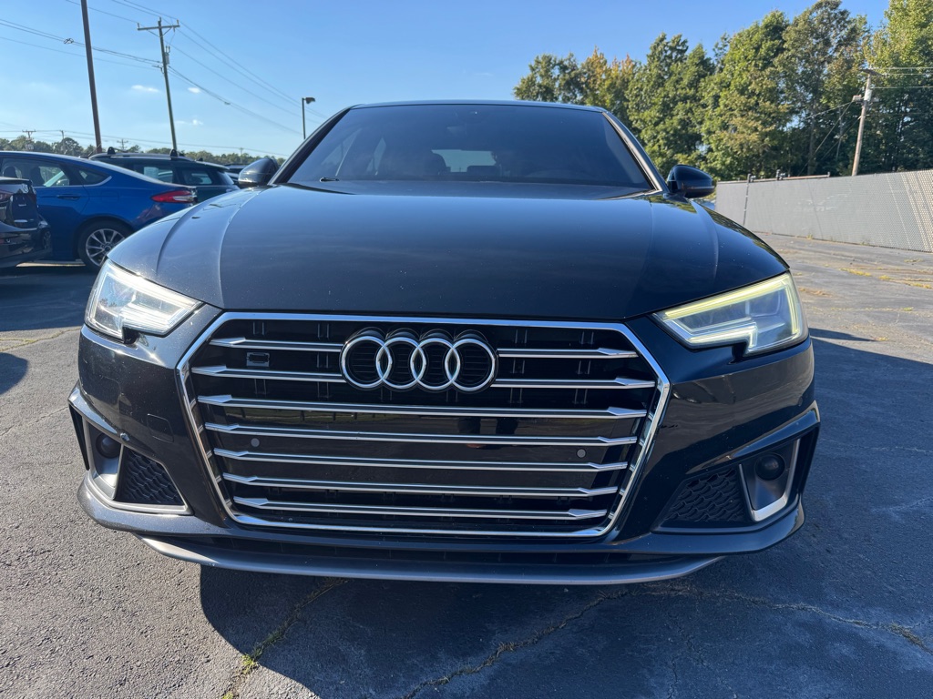 Photo 3 of this AUDI A4