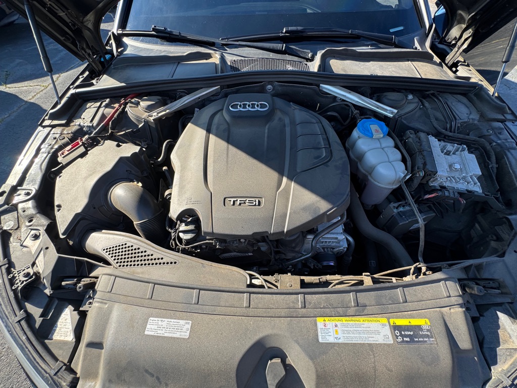 Photo 21 of this AUDI A4