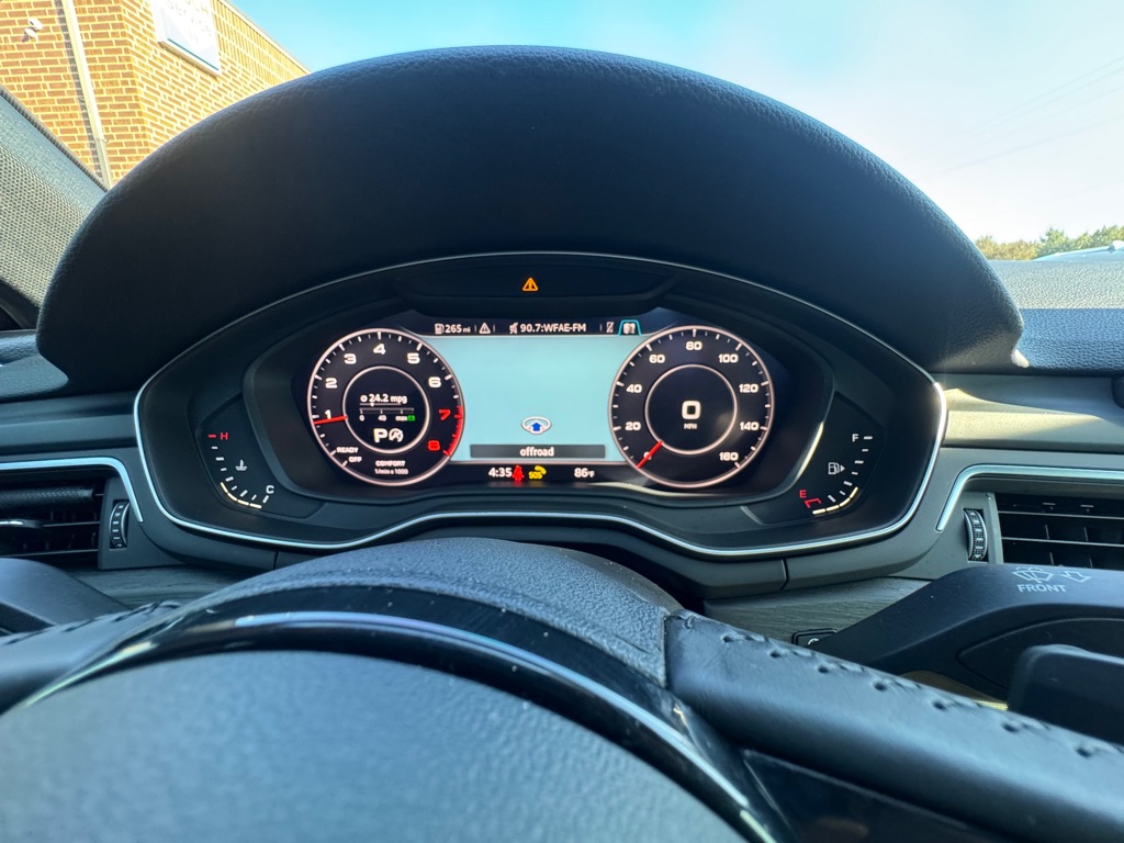 Photo 16 of this AUDI A4