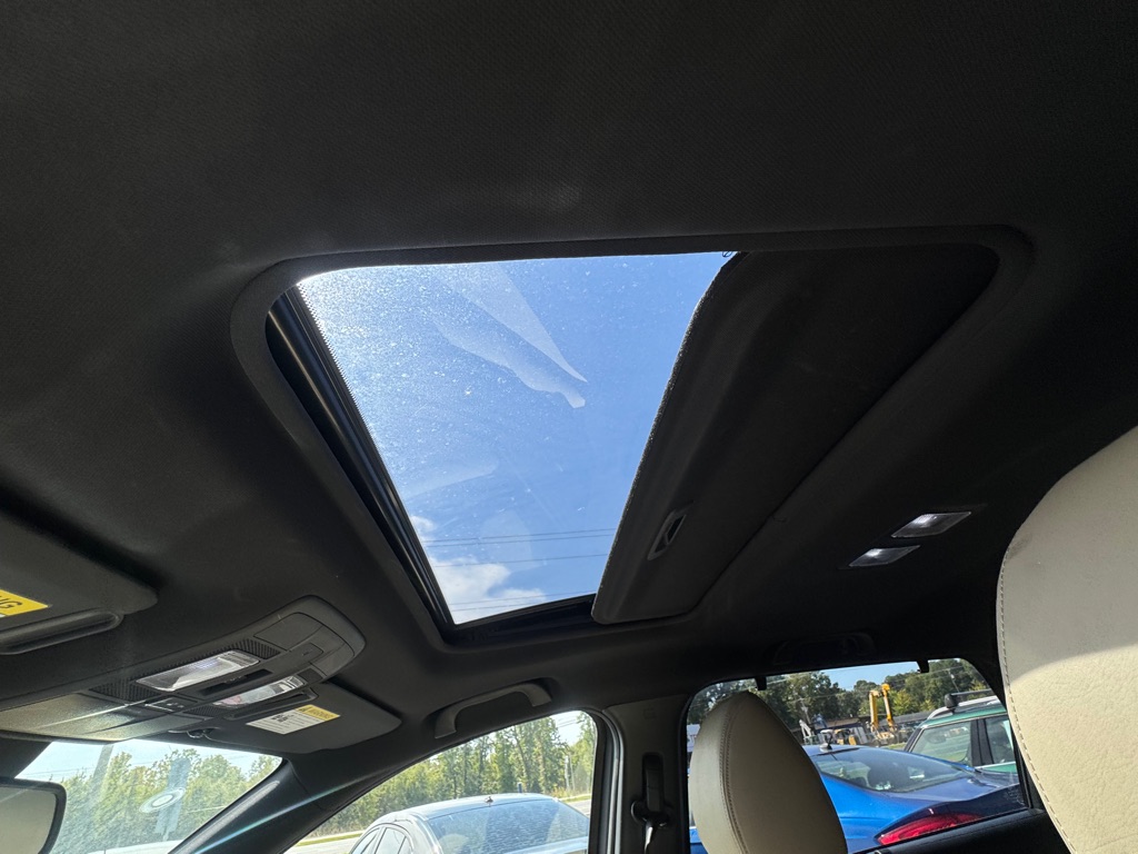Photo 12 of this MAZDA CX-9