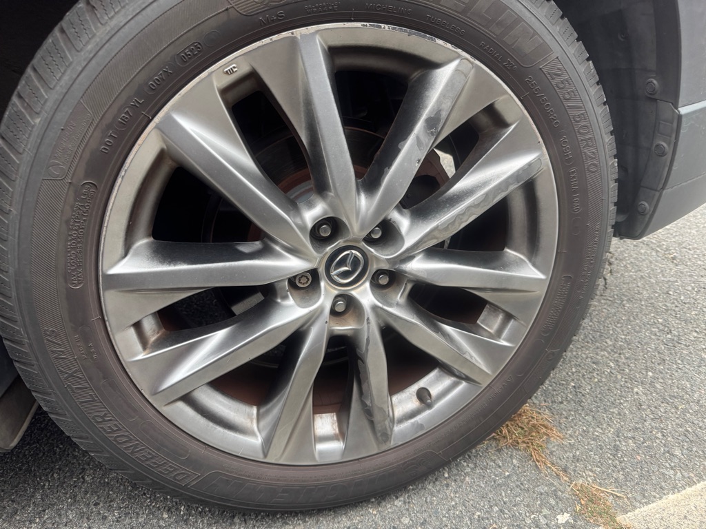 Photo 28 of this MAZDA CX-9