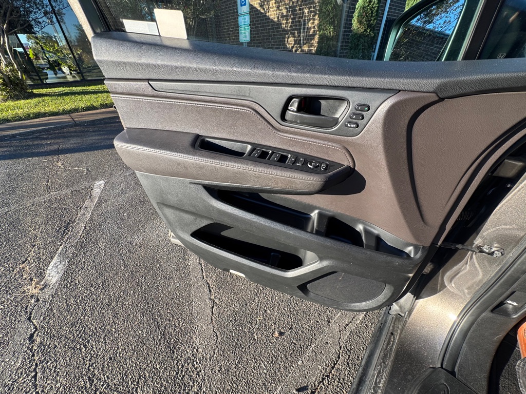 Photo 11 of this HONDA ODYSSEY