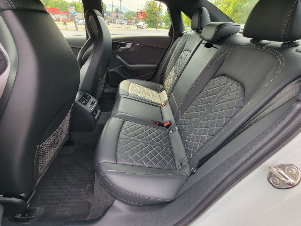 2023 Audi S4 Base Prestige photo 23