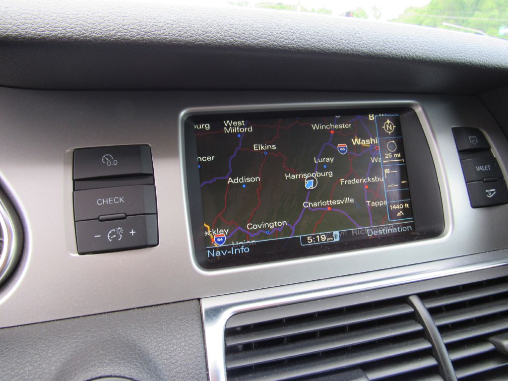 Image for 2011 Audi Q7 PREMIUM AWD 3rd Row-NAV-4 NEW Tires!