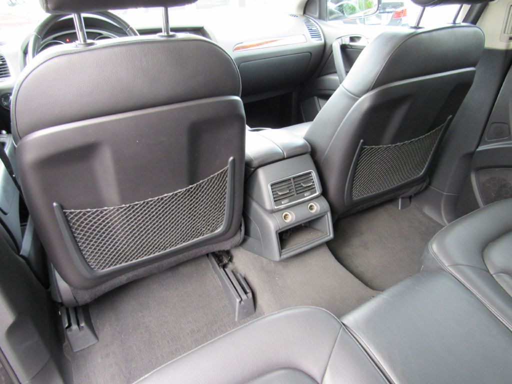 Image for 2011 Audi Q7 PREMIUM AWD 3rd Row-NAV-4 NEW Tires!