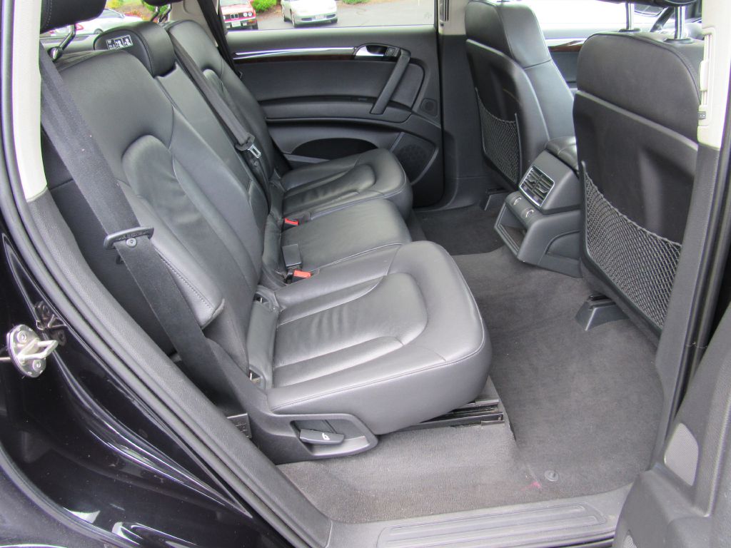 Image for 2011 Audi Q7 PREMIUM AWD 3rd Row-NAV-4 NEW Tires!