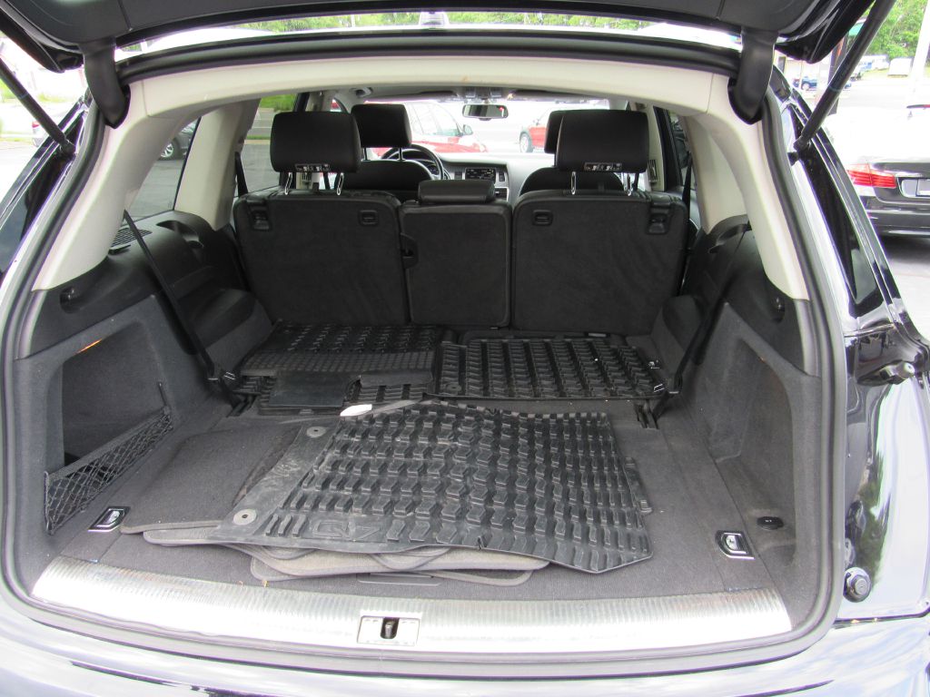 Image for 2011 Audi Q7 PREMIUM AWD 3rd Row-NAV-4 NEW Tires!