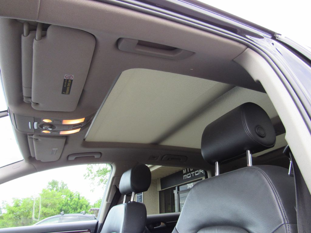 Image for 2011 Audi Q7 PREMIUM AWD 3rd Row-NAV-4 NEW Tires!