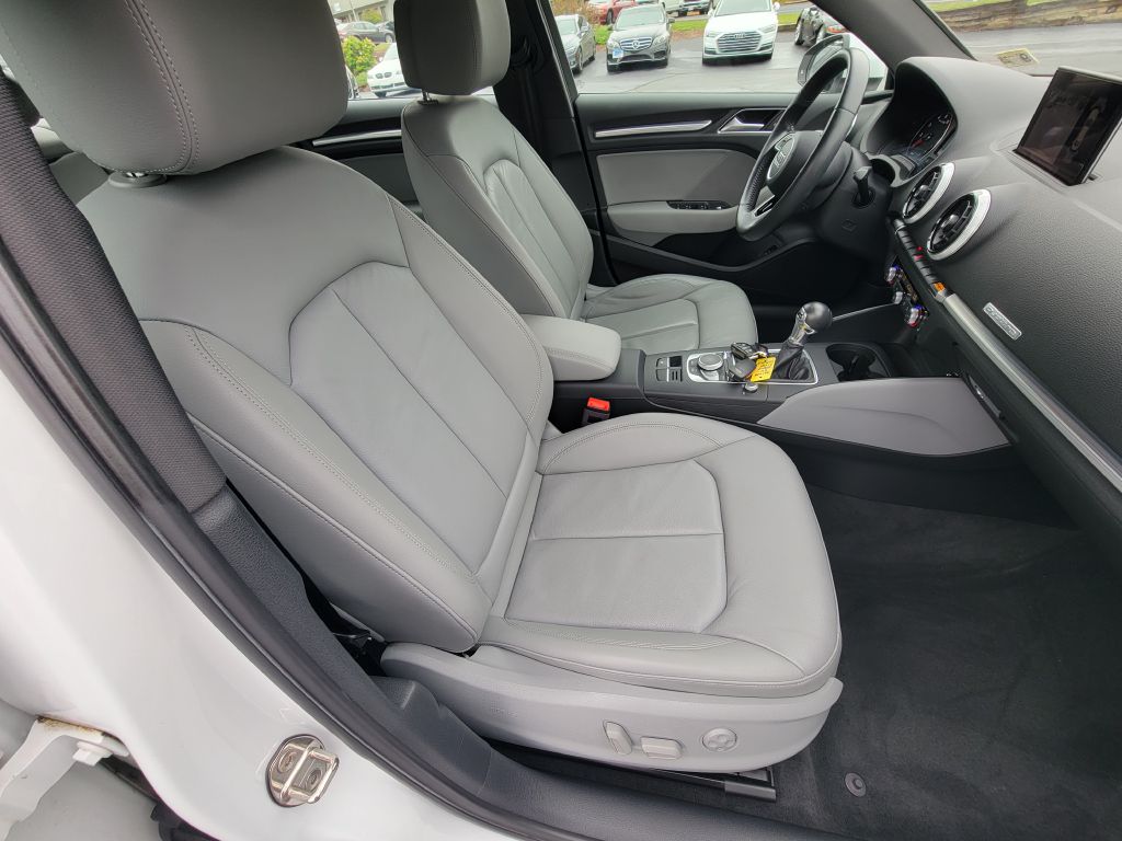 Image for 2017 Audi A3 QUATTRO S Tronic-Camera-S Line PERFECT