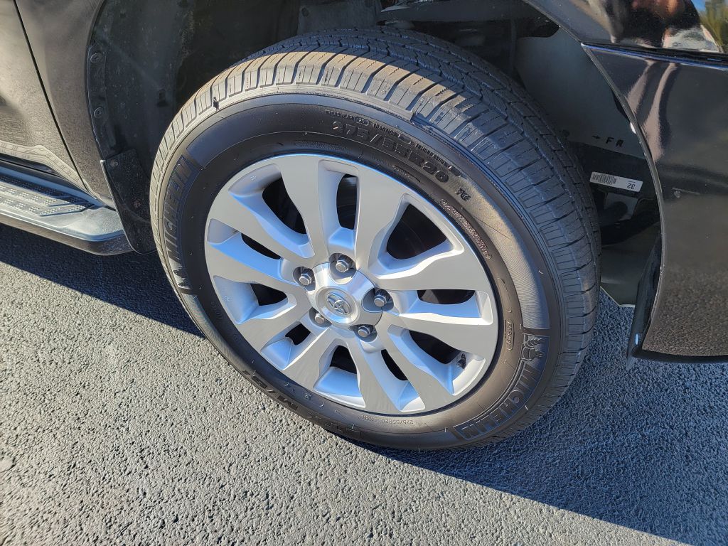 Image for 2013 Toyota SEQUOIA PLATINUM 4X4-DVD-Records!