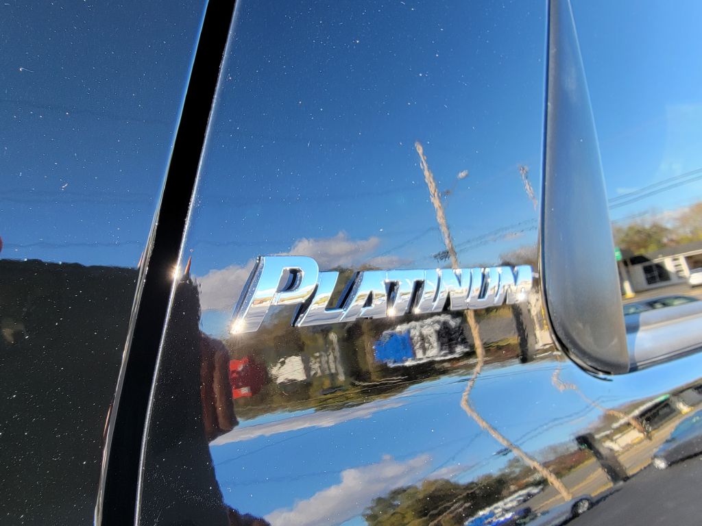 Image for 2013 Toyota SEQUOIA PLATINUM 4X4-DVD-Records!