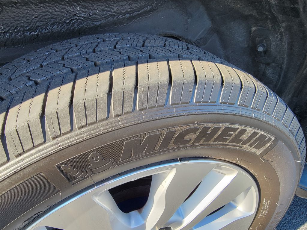 Image for 2013 Toyota SEQUOIA PLATINUM 4X4-DVD-Records!