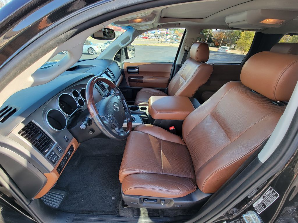 Image for 2013 Toyota SEQUOIA PLATINUM 4X4-DVD-Records!