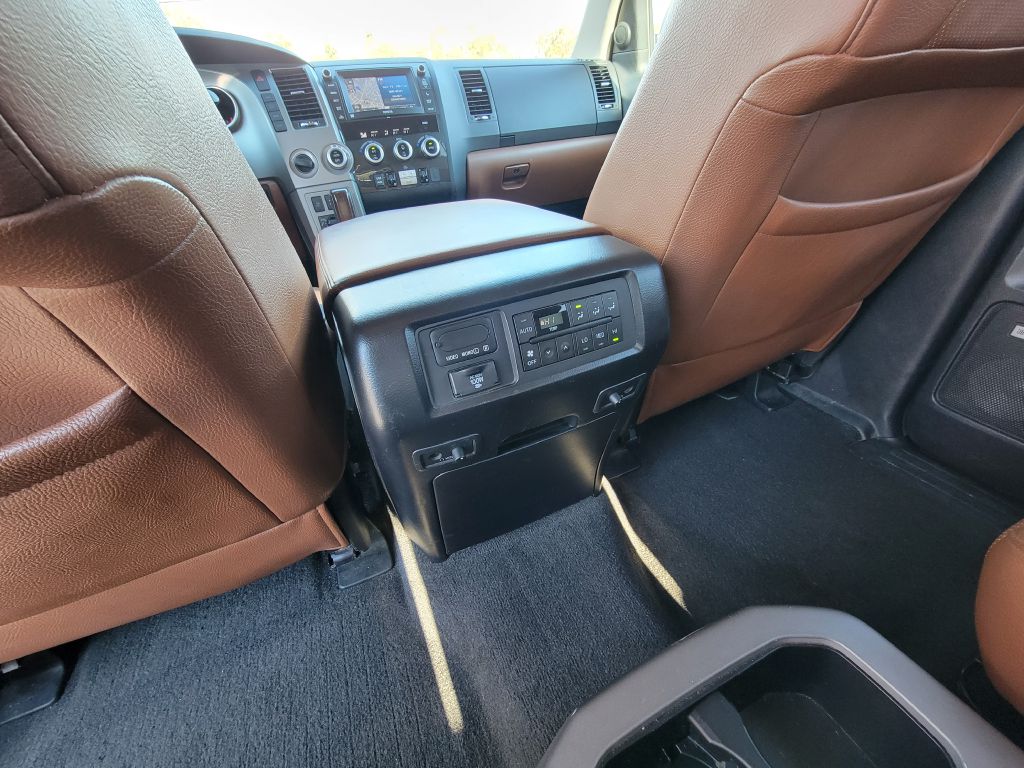 Image for 2013 Toyota SEQUOIA PLATINUM 4X4-DVD-Records!