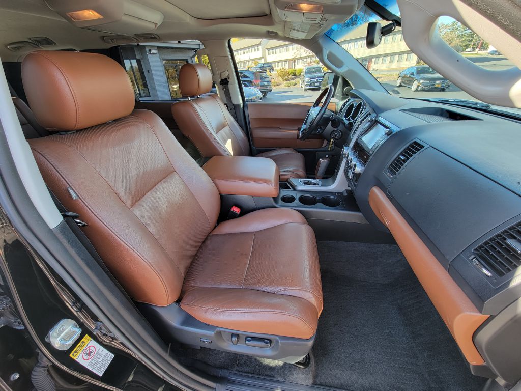 Image for 2013 Toyota SEQUOIA PLATINUM 4X4-DVD-Records!