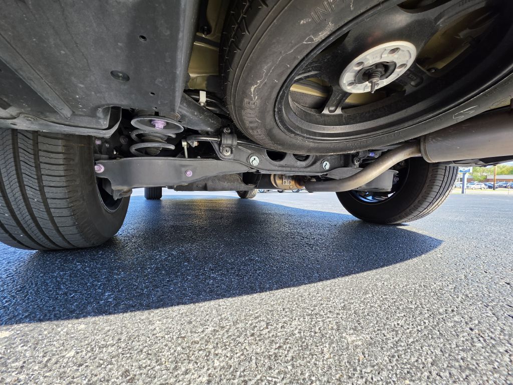 Image for 2022 Toyota HIGHLANDER XLE NEW Michelins - Captains Seats