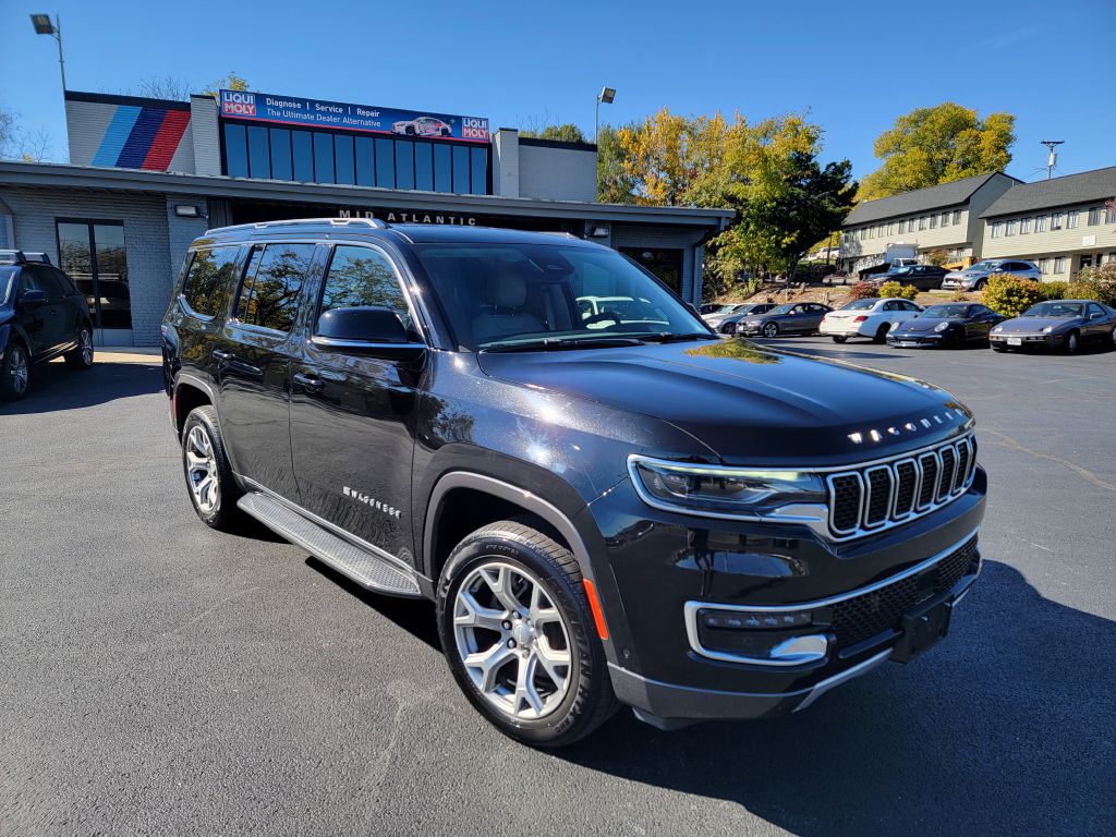 Image for 2022 Jeep WAGONEER 4X4 SERIES II 1-Owner 8-Passenger