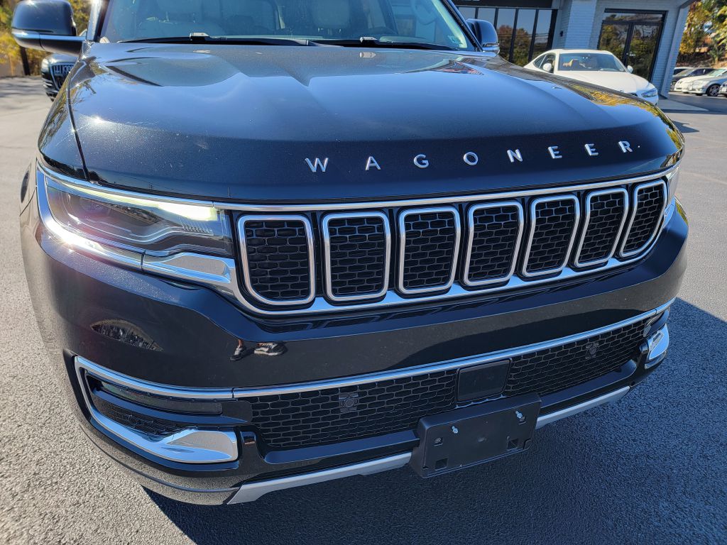 Image for 2022 Jeep WAGONEER 4X4 SERIES II 1-Owner 8-Passenger