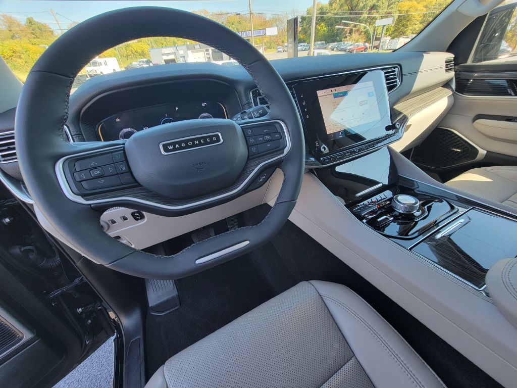 Image for 2022 Jeep WAGONEER 4X4 SERIES II 1-Owner 8-Passenger