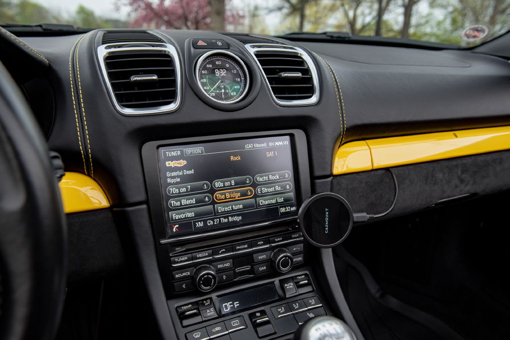 Image for 2016 Porsche BOXSTER SPYDER 6-Speed Manual 1 of 26 Yellow