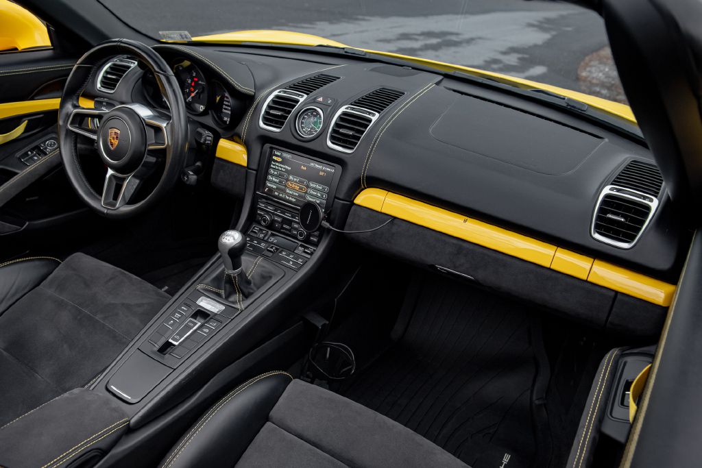 Image for 2016 Porsche BOXSTER SPYDER 6-Speed Manual 1 of 26 Yellow