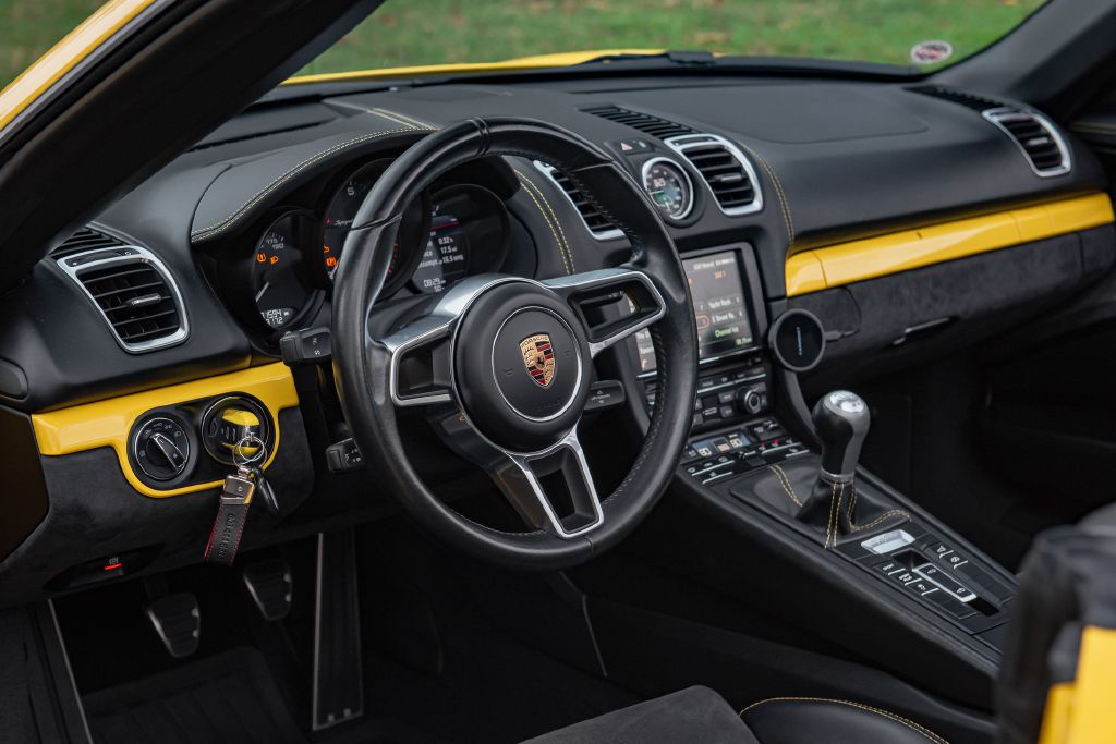 Image for 2016 Porsche BOXSTER SPYDER 6-Speed Manual 1 of 26 Yellow