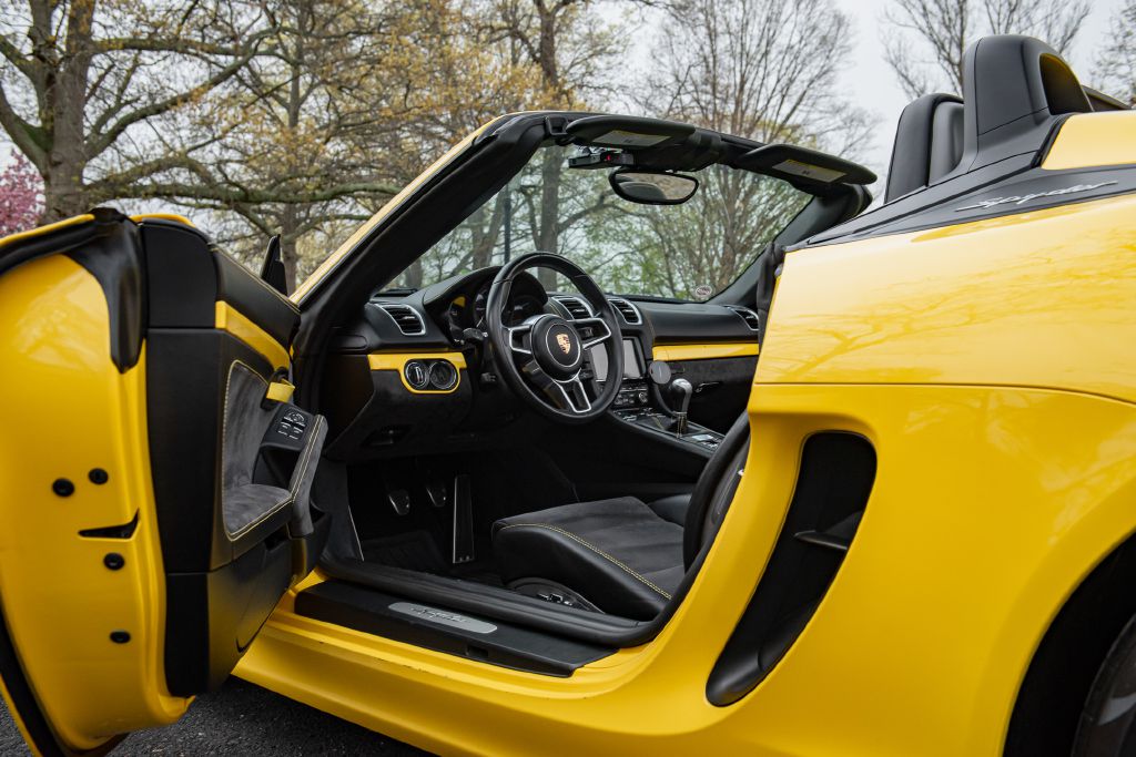 Image for 2016 Porsche BOXSTER SPYDER 6-Speed Manual 1 of 26 Yellow