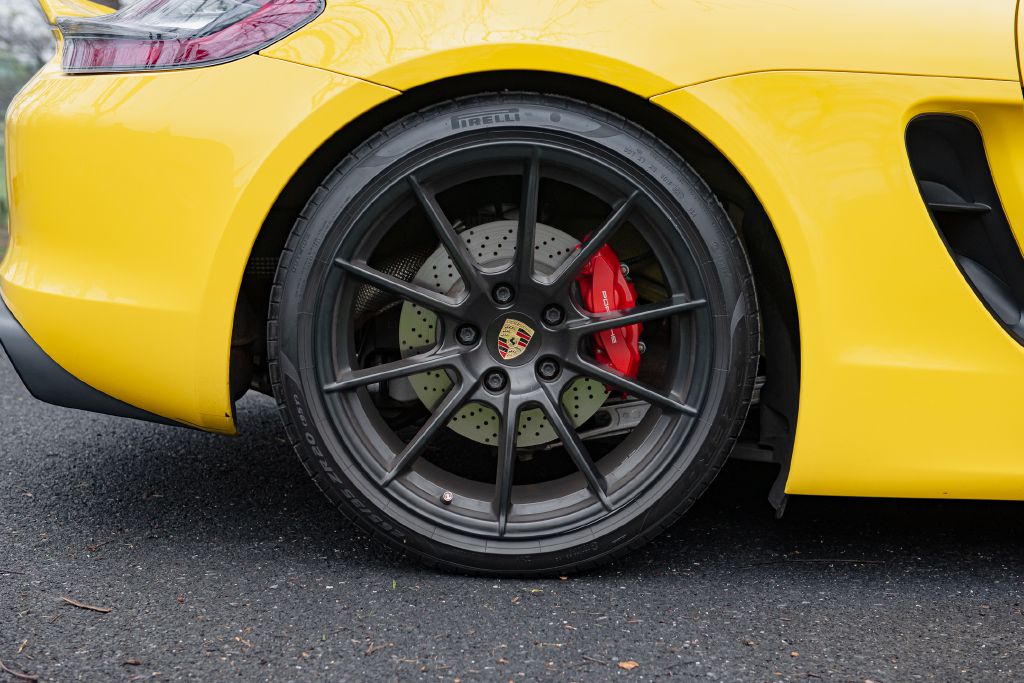 Image for 2016 Porsche BOXSTER SPYDER 6-Speed Manual 1 of 26 Yellow