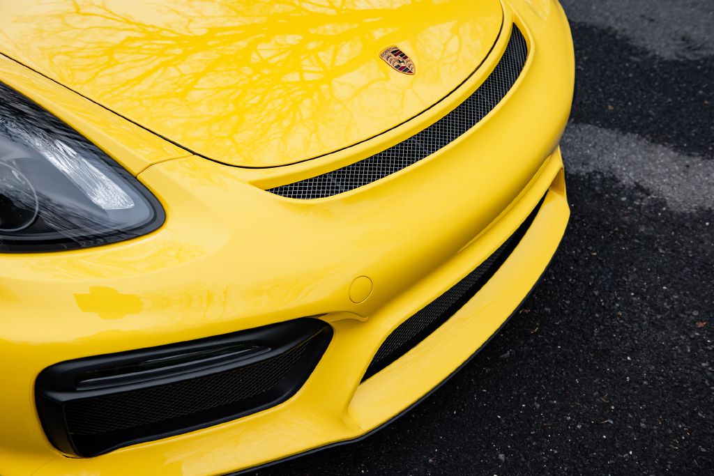 Image for 2016 Porsche BOXSTER SPYDER 6-Speed Manual 1 of 26 Yellow