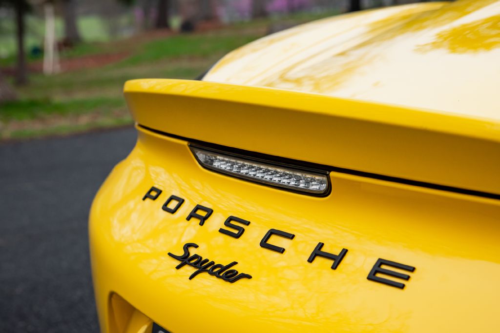 Image for 2016 Porsche BOXSTER SPYDER 6-Speed Manual 1 of 26 Yellow