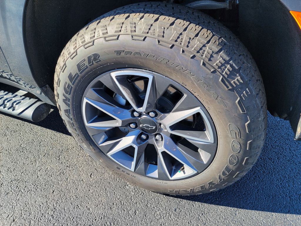 2021 Chevrolet TAHOE Z71 4X4 2nd Row Captains-LOADED UP!!