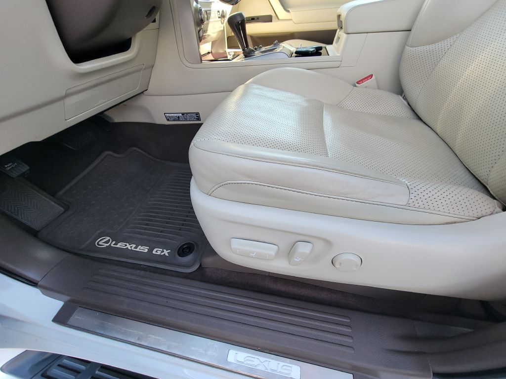 Image for 2017 Lexus GX 460 LUXURY 1-Owner! Lane Depart-AC Seats!