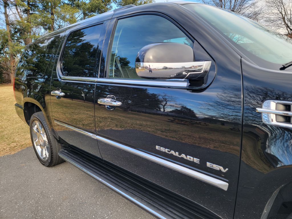 Image for 2013 Cadillac ESCALADE ESV LUXURY