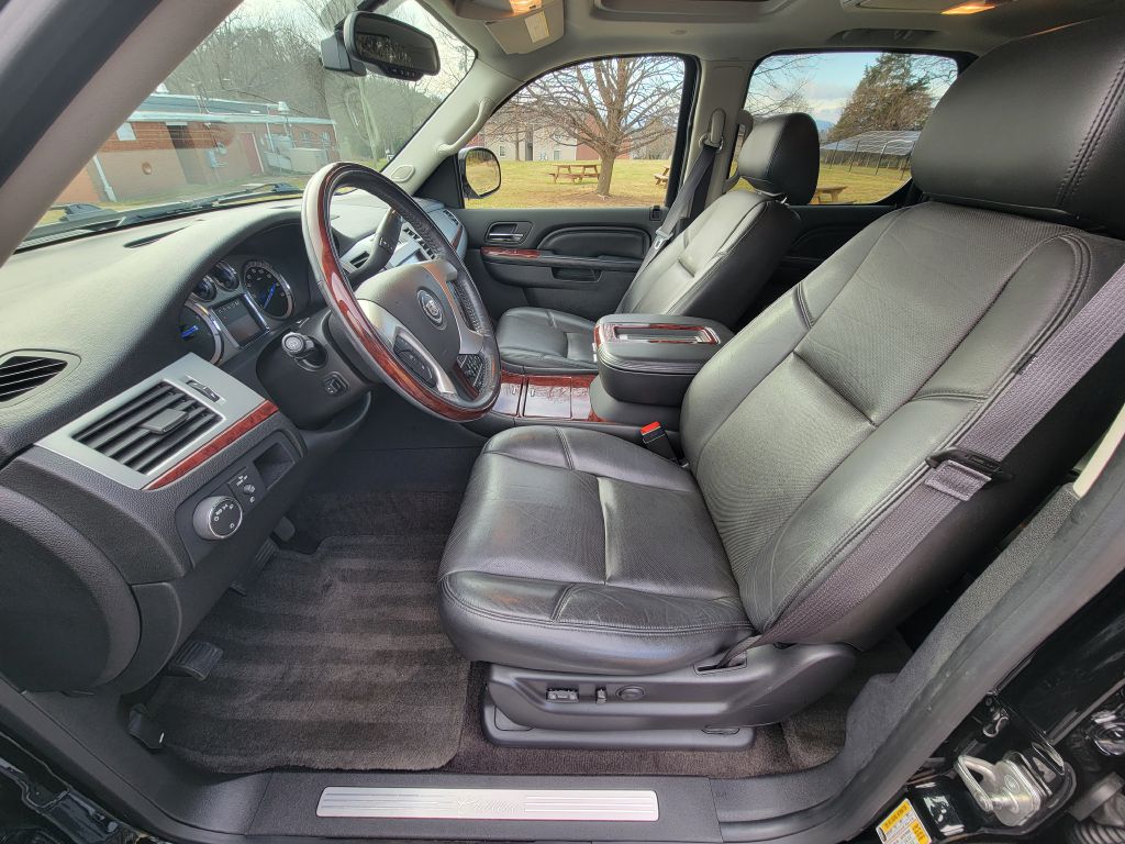 Image for 2013 Cadillac ESCALADE ESV LUXURY