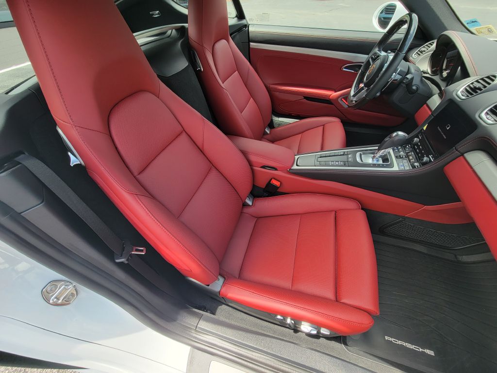 Image for 2023 Porsche CAYMAN S 718 1-Owner 850 Miles!! PDK