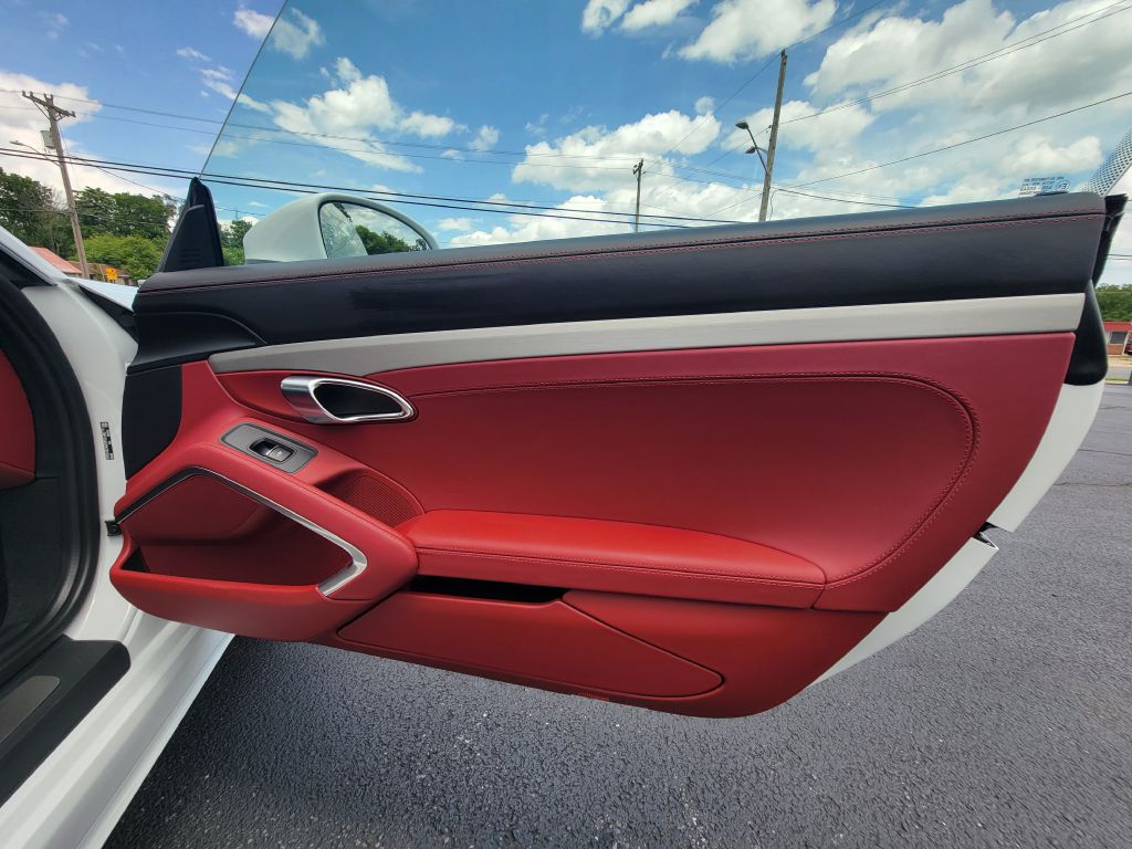 Image for 2023 Porsche CAYMAN S 718 1-Owner 850 Miles!! PDK