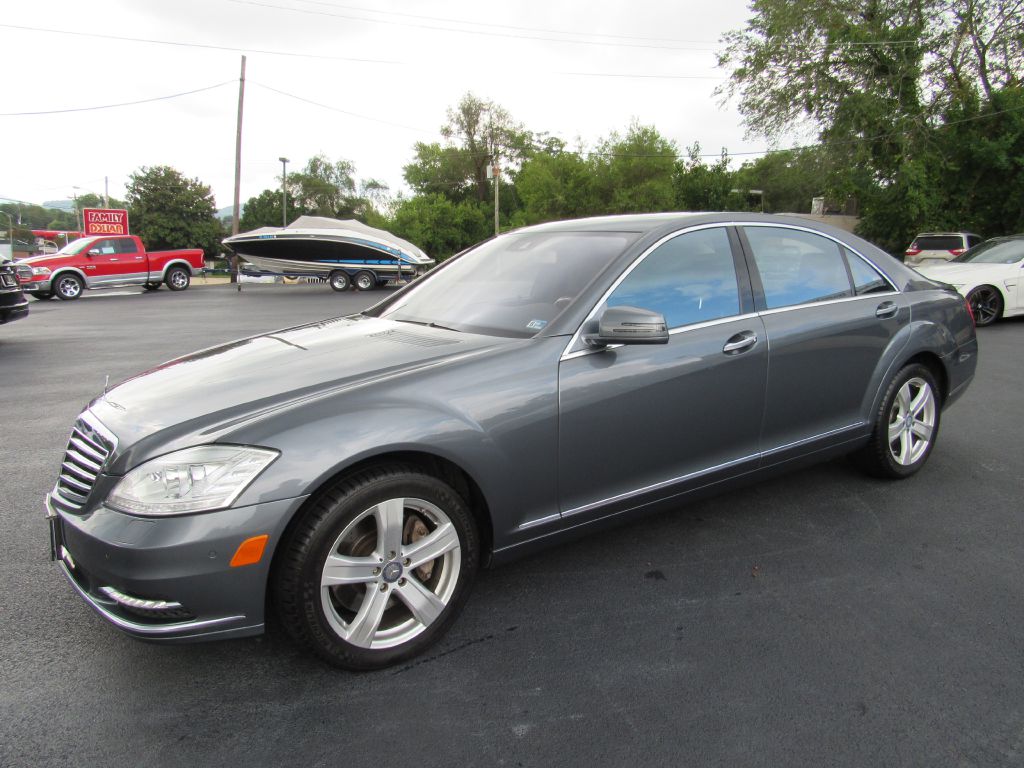 2011 Mercedes-Benz S550 4MATIC Low Miles! $125k MSRP! CLEAN!!