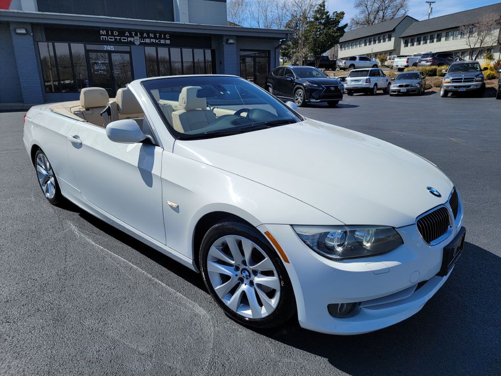 2011 BMW 328 CONVERTIBLE NAV-Heated Seats-40k Miles!