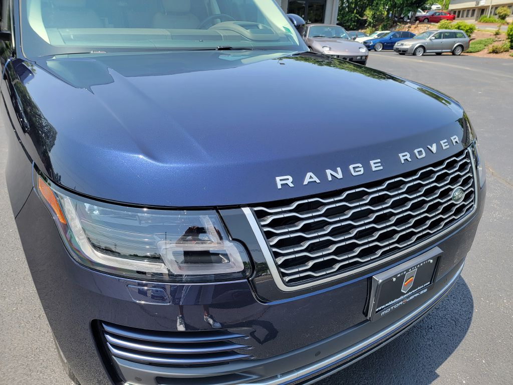 2019 Land Rover Range Rover HSE photo 11
