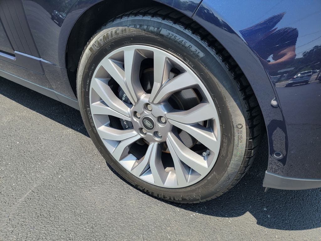 2019 Land Rover Range Rover HSE photo 43