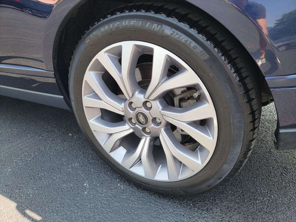 2019 Land Rover Range Rover HSE photo 46