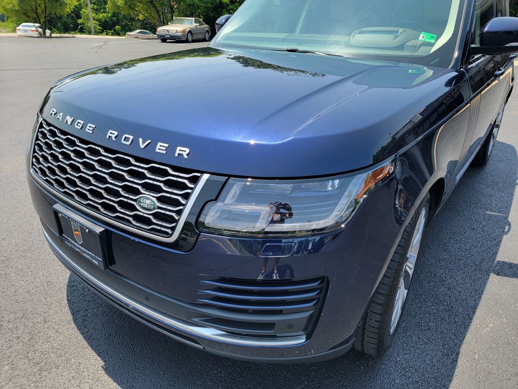 2019 Land Rover Range Rover HSE photo 9