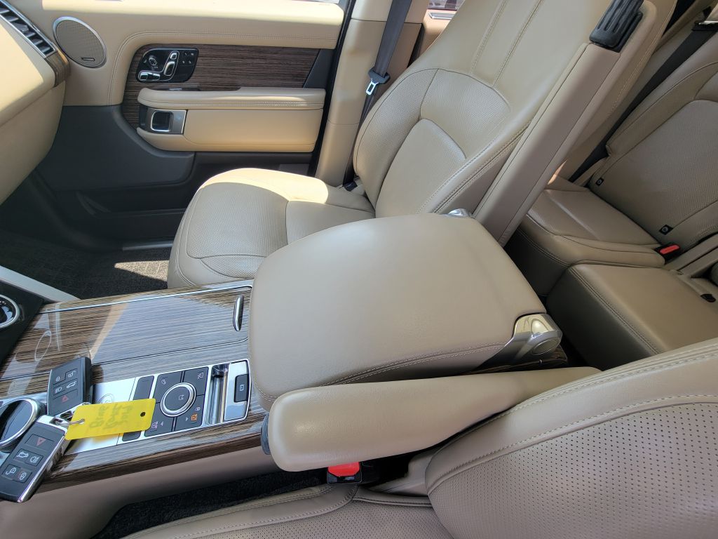 2019 Land Rover Range Rover HSE photo 28