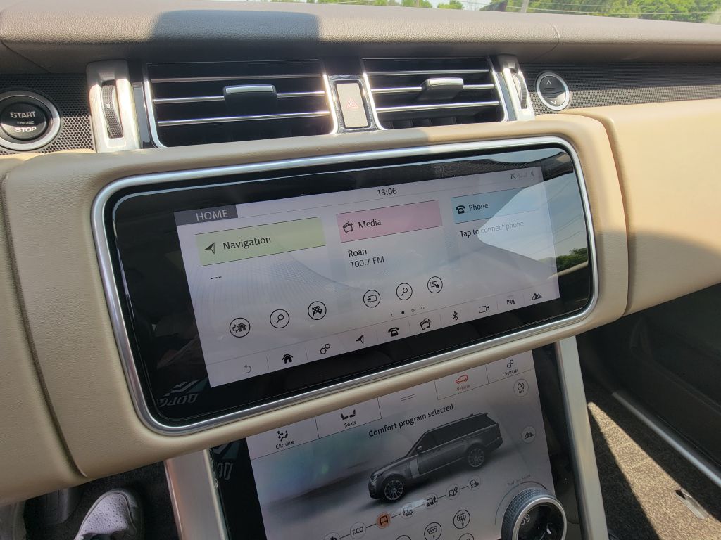 2019 Land Rover Range Rover HSE photo 25