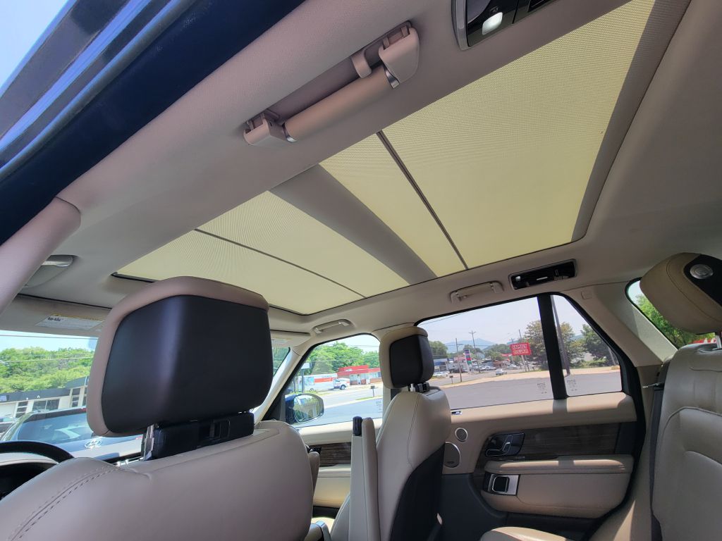 2019 Land Rover Range Rover HSE photo 35